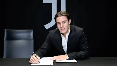Juventus d&aacute; um voto de confian&ccedil;a e renova com Fagioli, suspenso por envolvimento com apostas
