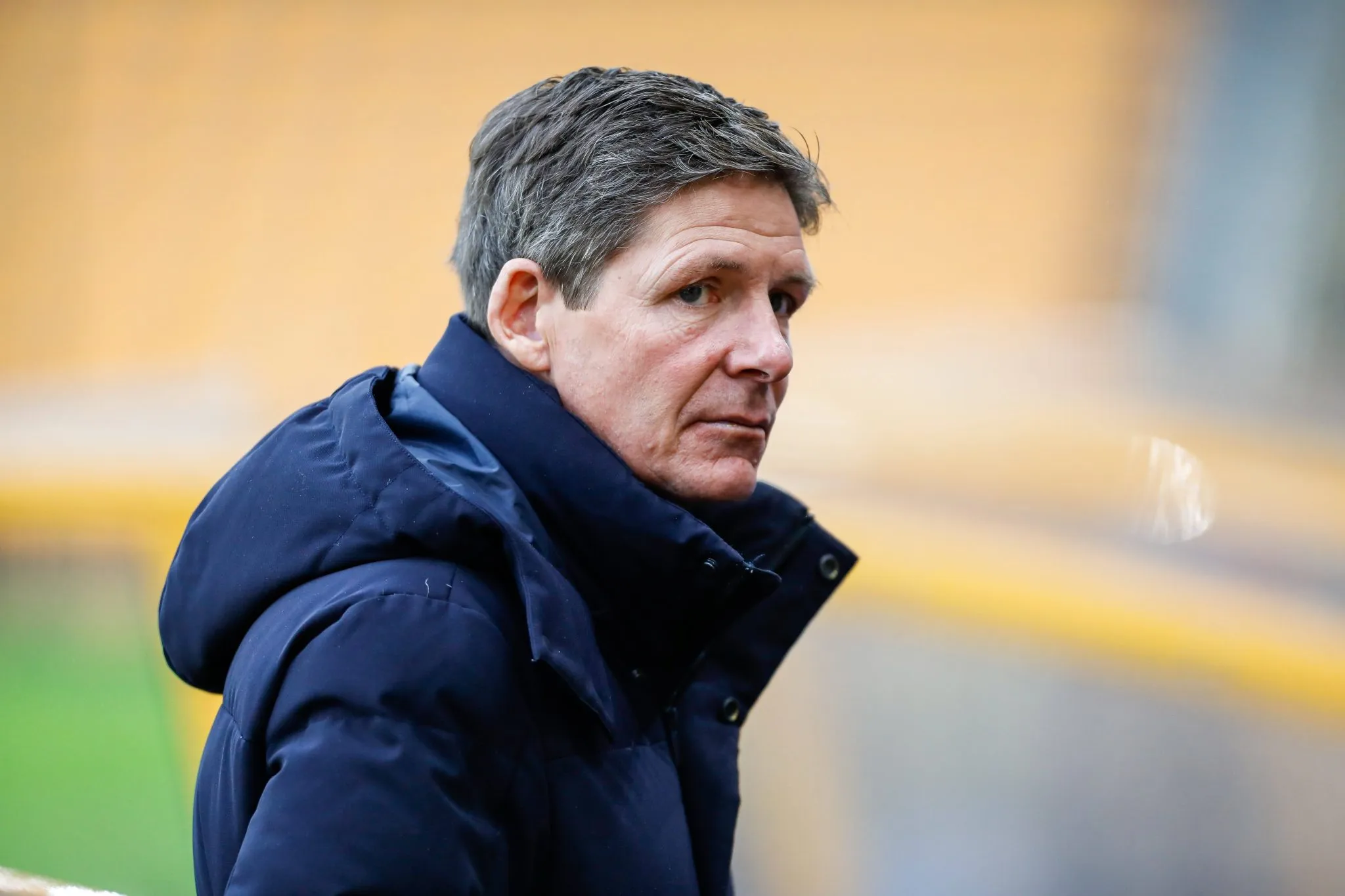 &lsquo;N&atilde;o recebeu apoio adequado&rsquo;: Porque t&eacute;cnico da Premier League disparou contra diretoria