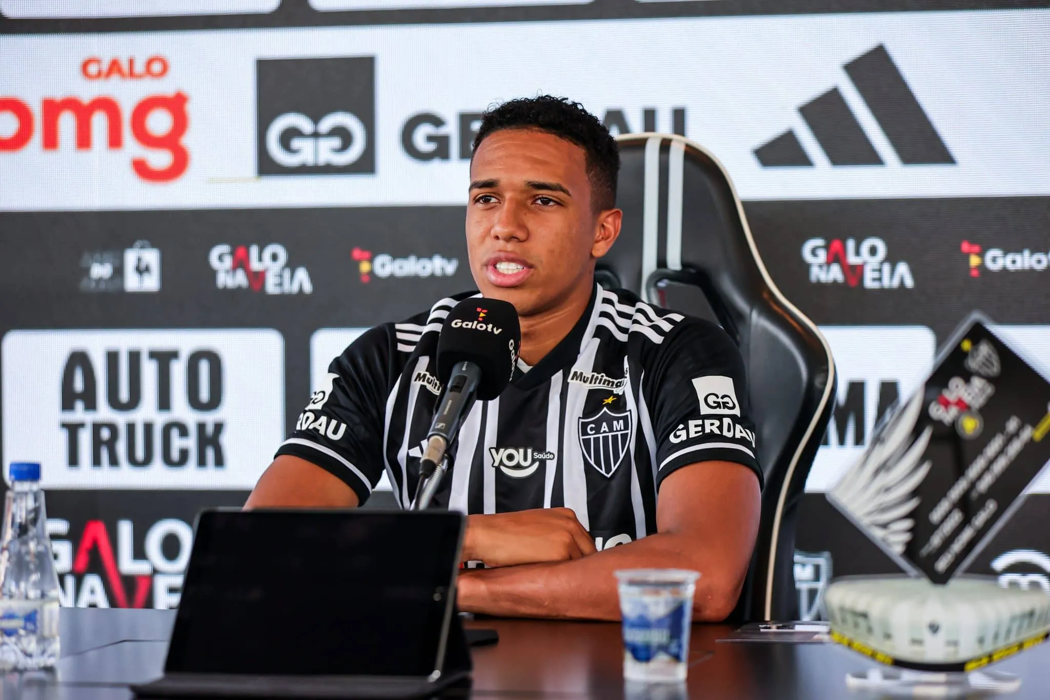 Se Palacios for r&aacute;pido em campo quanto &eacute; falando, o Atl&eacute;tico-MG ter&aacute; uma arma e tanto nos jogos