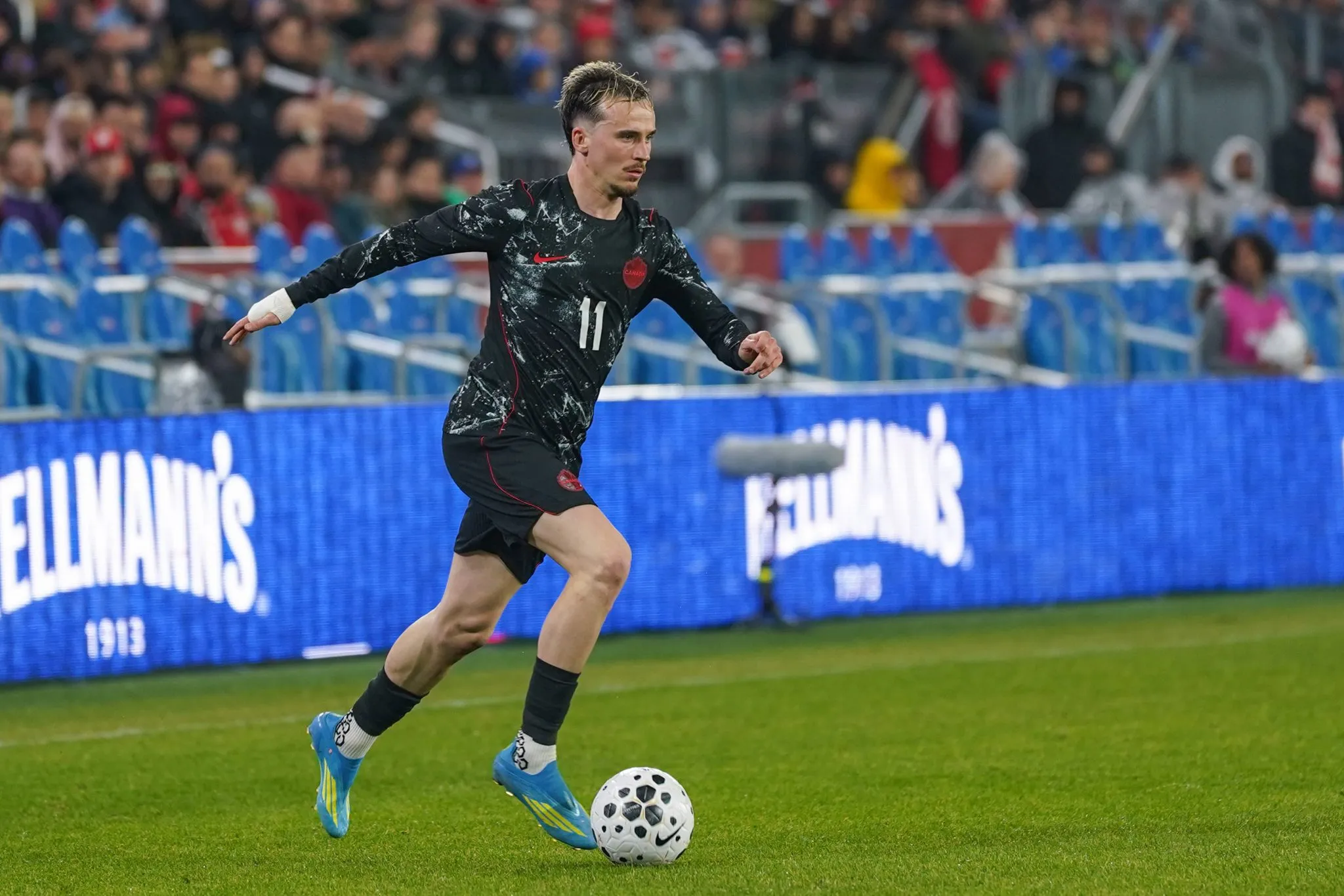 Liam Millar em a&ccedil;&atilde;o pela sele&ccedil;&atilde;o canadense