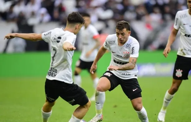 Ryan e Breno Bidon Corinthians