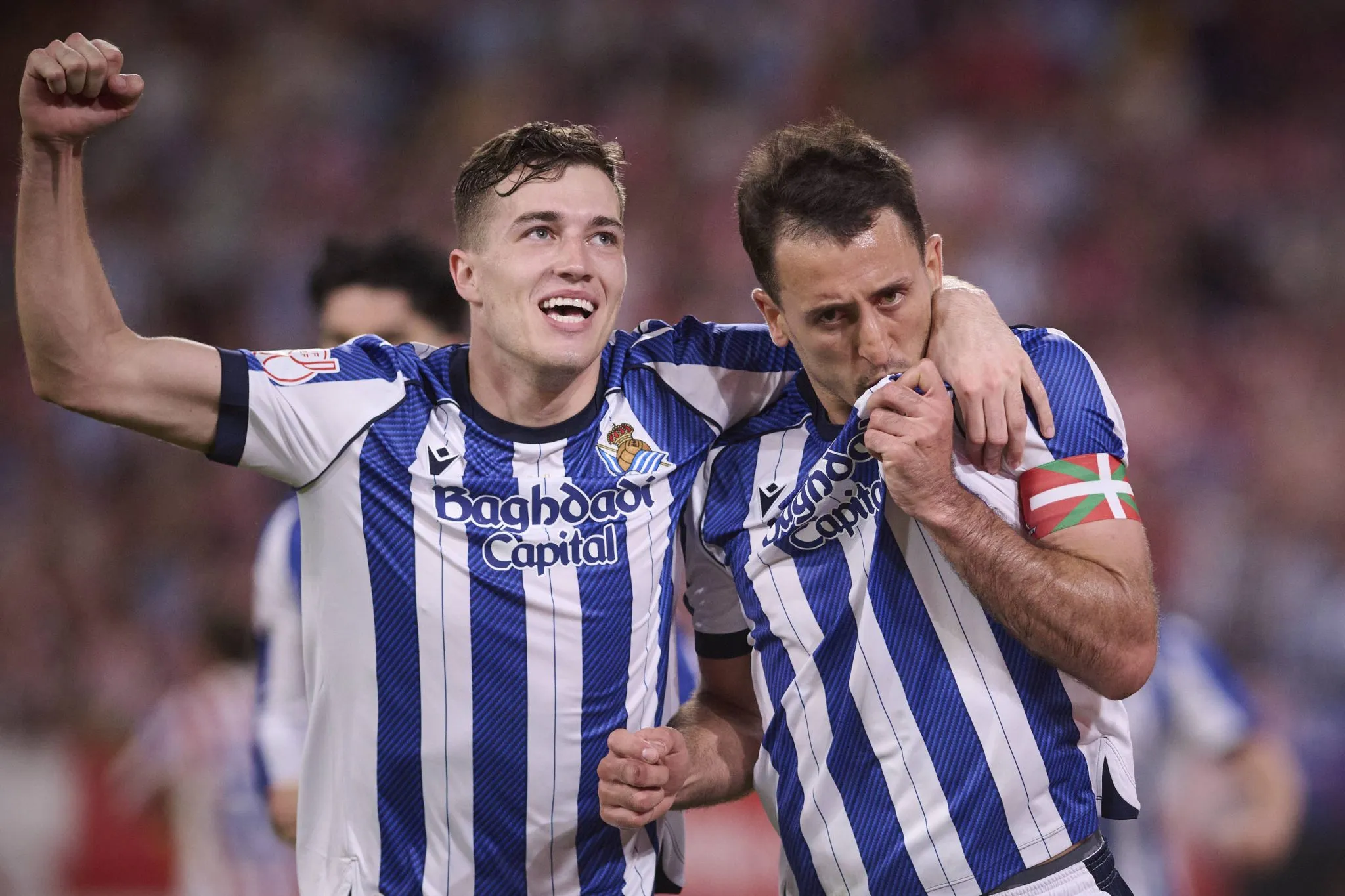 Oyarzabal celebra gol pela Real Sociedad