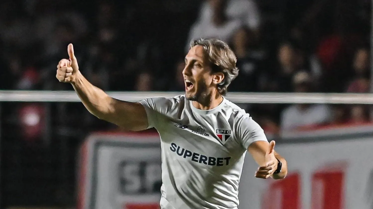 Zubeld&iacute;a ir&aacute; igualar n&uacute;mero de jogos de Carpini pelo S&atilde;o Paulo; compare as campanhas