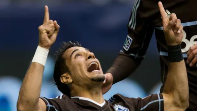 Gol mais bonito da MLS em 2013 foi de brasileiro