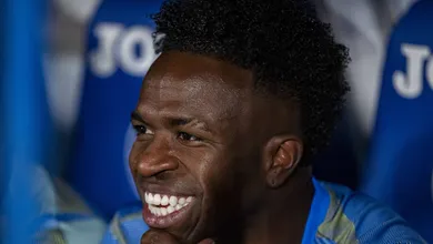 Vinicius Jr sai do banco, consagra Mbapp&eacute; e salva Real Madrid de t&aacute;tica irritante do Getafe