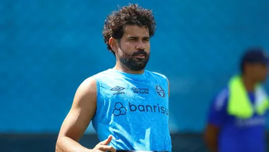 Gr&ecirc;mio mant&eacute;m mist&eacute;rio, mas Diego Costa treina normalmente e deve estrear no Gre-Nal