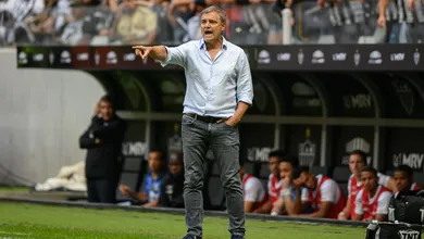 Apesar da derrota, Aguirre elogia &ldquo;protagonismo&rdquo; do Santos contra Atl&eacute;tico-MG na Arena MRV