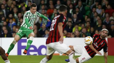 O Betis brincou de trocar passes nesta bela constru&ccedil;&atilde;o de gol durante o empate com o Milan