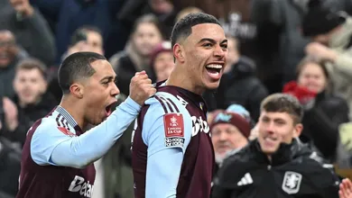 Na estreia de Rashford, revela&ccedil;&atilde;o do City decide e Aston Villa elimina o Tottenham