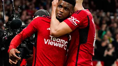 United volta a vencer, castiga Newcastle e embola corrida por vaga europeia