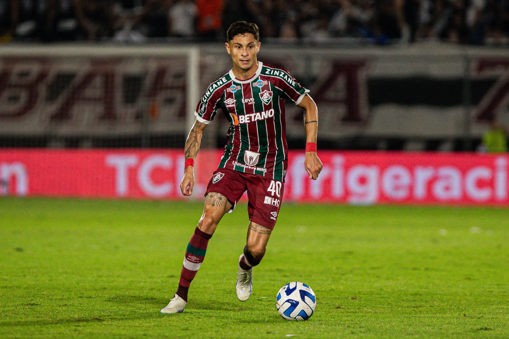 Diogo Barbosa teve boas atua&ccedil;&otilde;es substituindo Marcelo, suspenso na Libertadores (Foto: Marcelo Gon&ccedil;alves/Fluminense FC)