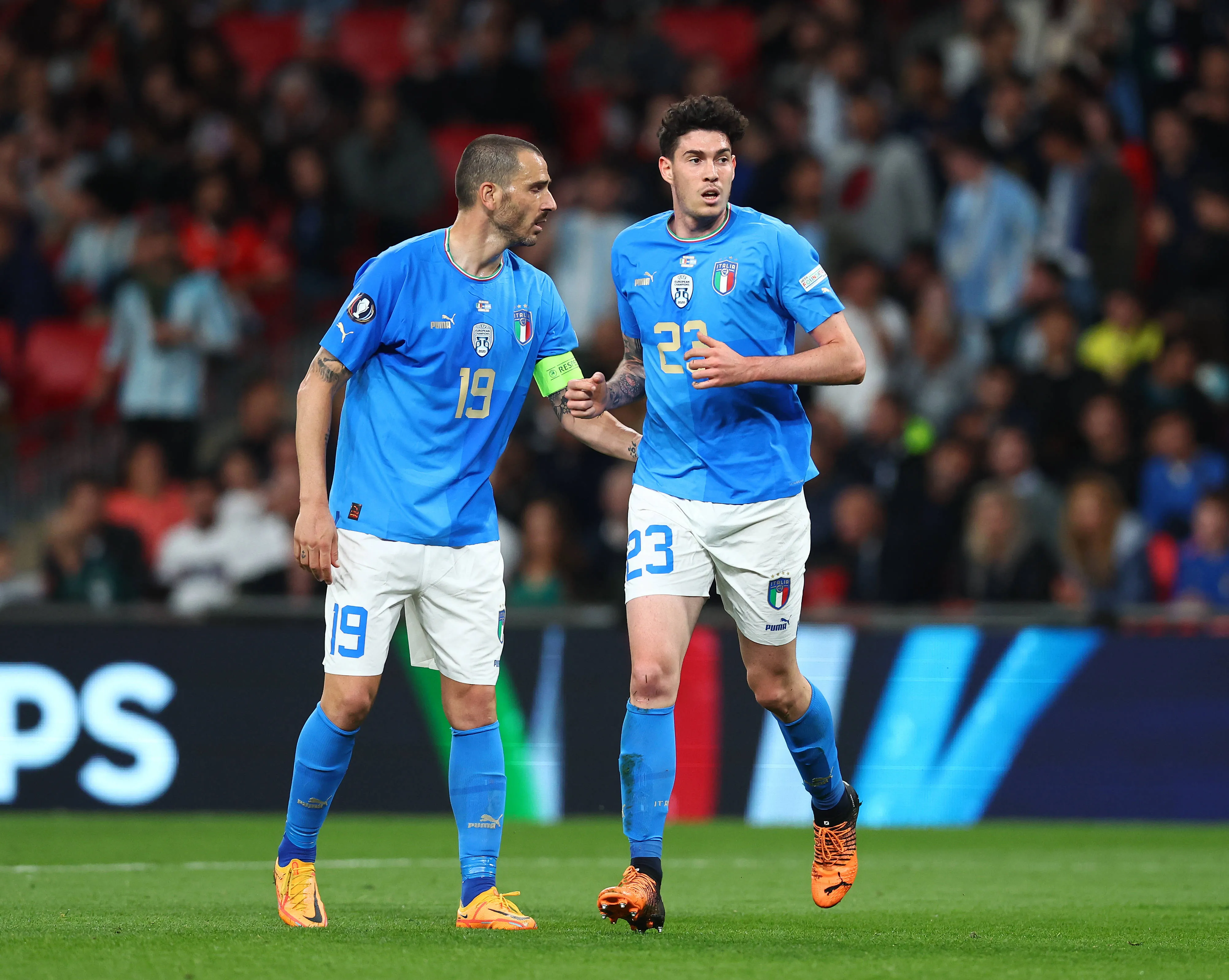 Bonucci e Bastoni em jogo da sele&ccedil;&atilde;o italiana em 2022