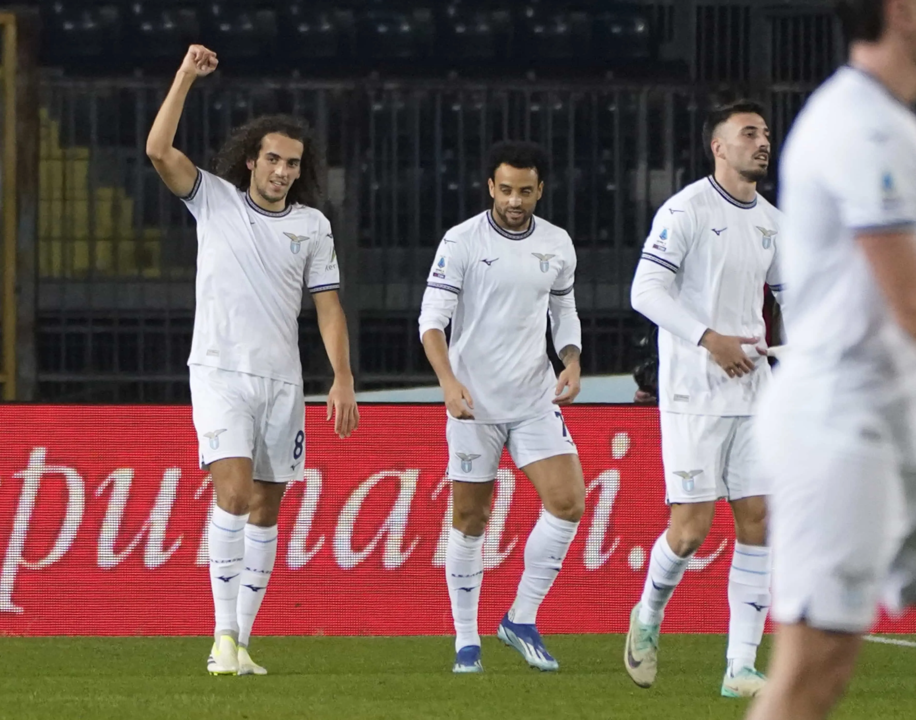 A Lazio aproveitou o favoritismo para afundar de vez o Empoli na Serie A