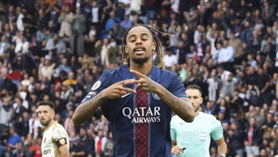 Com Lu&iacute;s Enrique de volta, Barcola d&aacute; show e PSG &eacute; l&iacute;der da Ligue 1