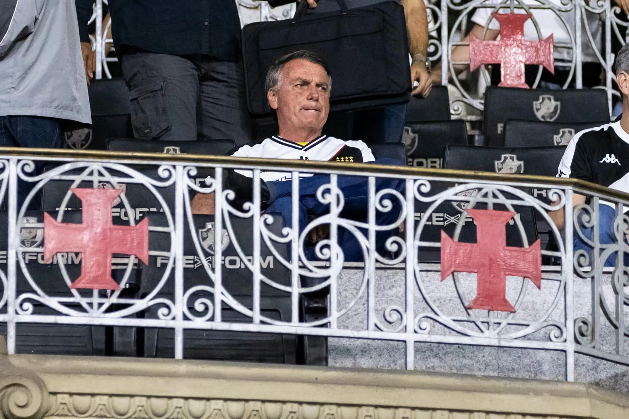 Vasco empata com Juventude e tem saia justa por Bolsonaro em S&atilde;o Janu&aacute;rio