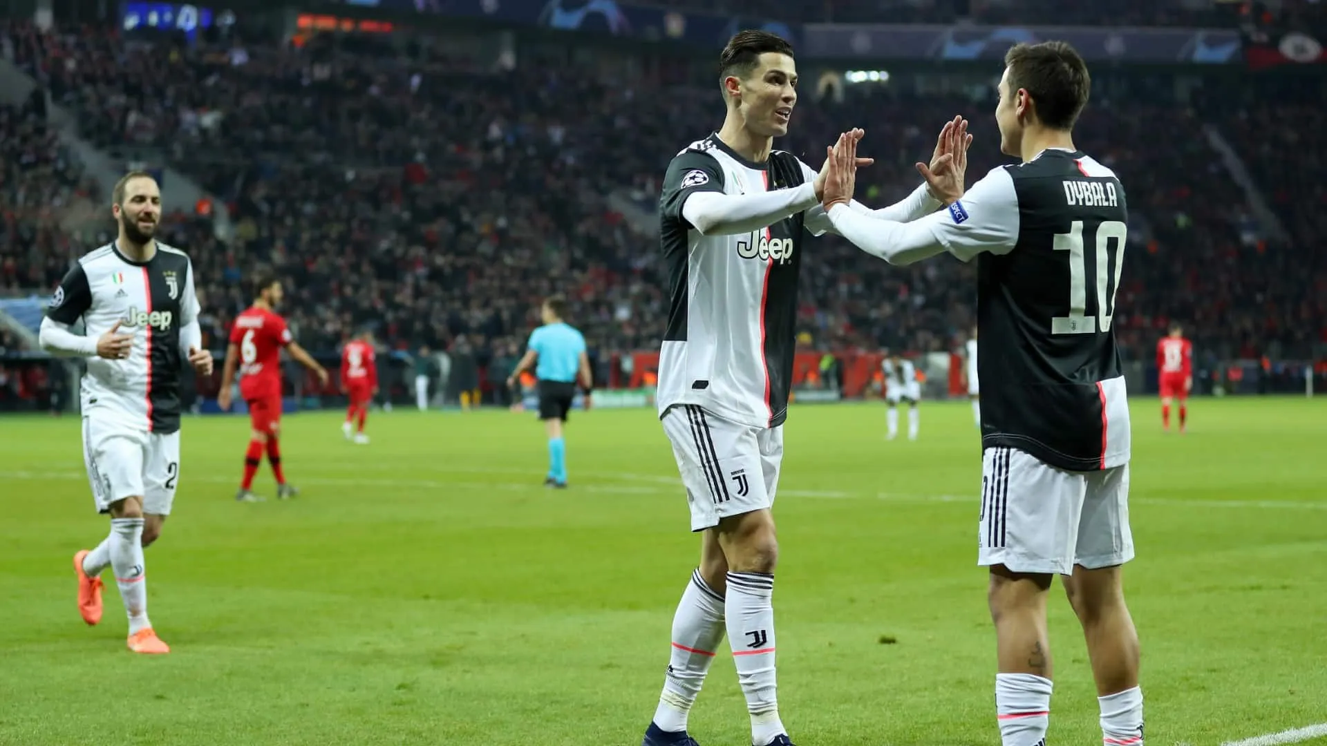 Dybala revela anedota com Ronaldo: &ldquo;Sou sincero, na Argentina a gente te odeia um pouco&rdquo;