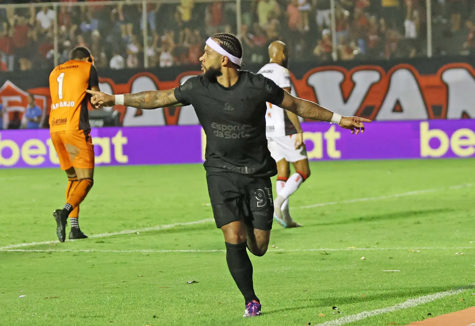 Memphis Depay Vit&oacute;ria Corinthians Brasileir&atilde;o 2024