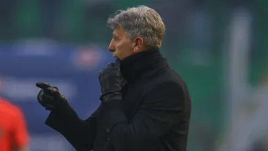 Gr&ecirc;mio usa (de novo) Renato como escudo, mas nem o maior &iacute;dolo tem sido capaz de proteger o clube