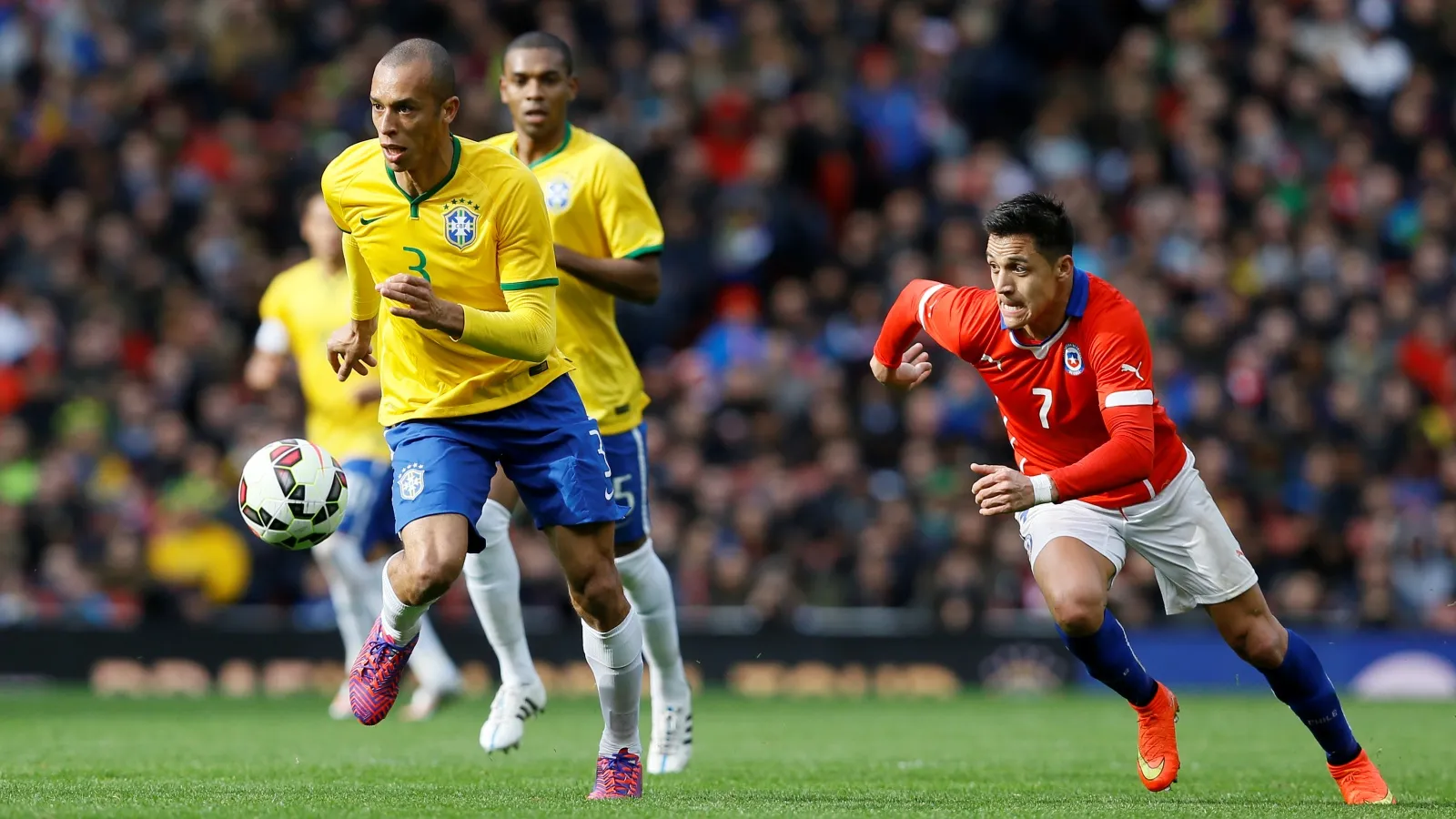 Eliminat&oacute;rias come&ccedil;am pegando fogo na Am&eacute;rica do Sul e Euro 2016 ganha novos classificados