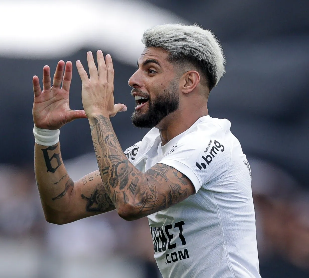 Das vaias &agrave; exalta&ccedil;&atilde;o, Yuri Alberto desabafou sobre tudo: Corinthians, m&aacute; fase e, claro, Mano Menezes