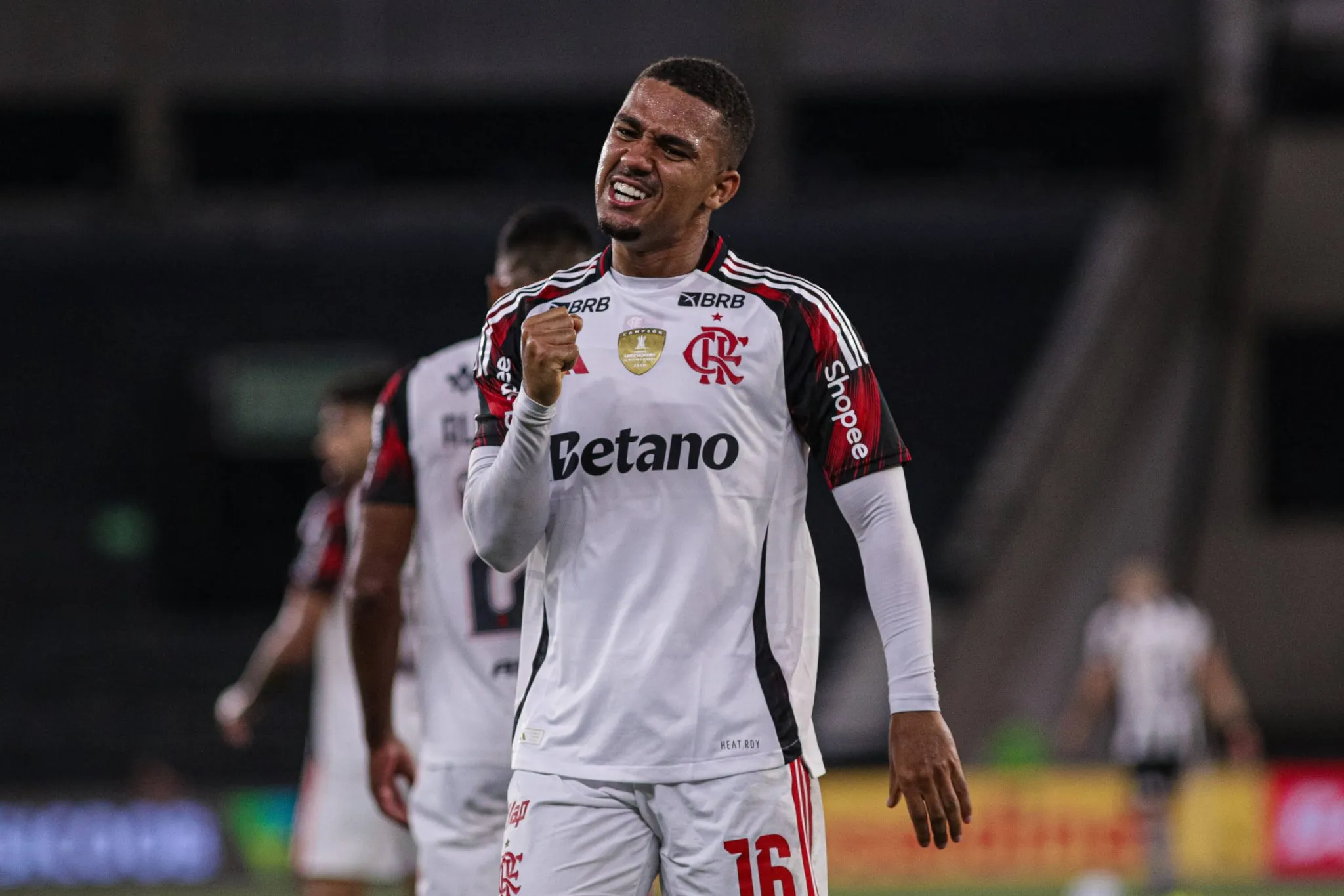 Samuel Lino comemora gol do Flamengo