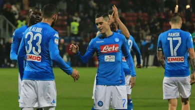 Na ressaca da Liga Europa, Napoli n&atilde;o tomou conhecimento do Cagliari e segue liderando