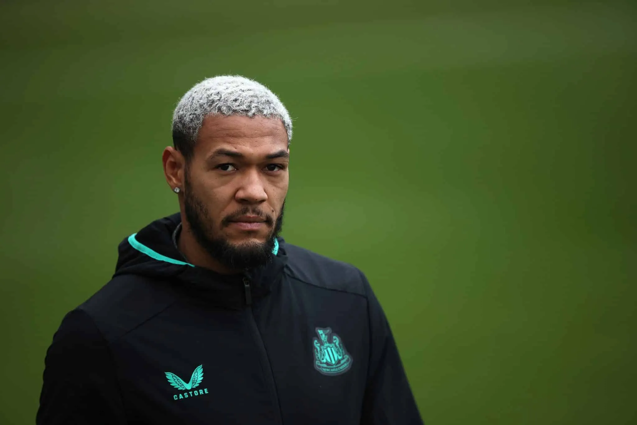 Newcastle pode ser obrigado a se desfazer de Joelinton na pr&oacute;xima janela de transfer&ecirc;ncias