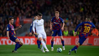O cl&aacute;ssico serviu para reafirmar a personalidade de Federico Valverde no meio-campo do Real Madrid