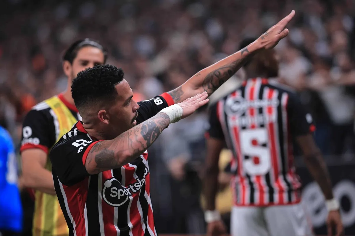 Luciano sozinho n&atilde;o consegue salvar S&atilde;o Paulo de nova derrota em Itaquera