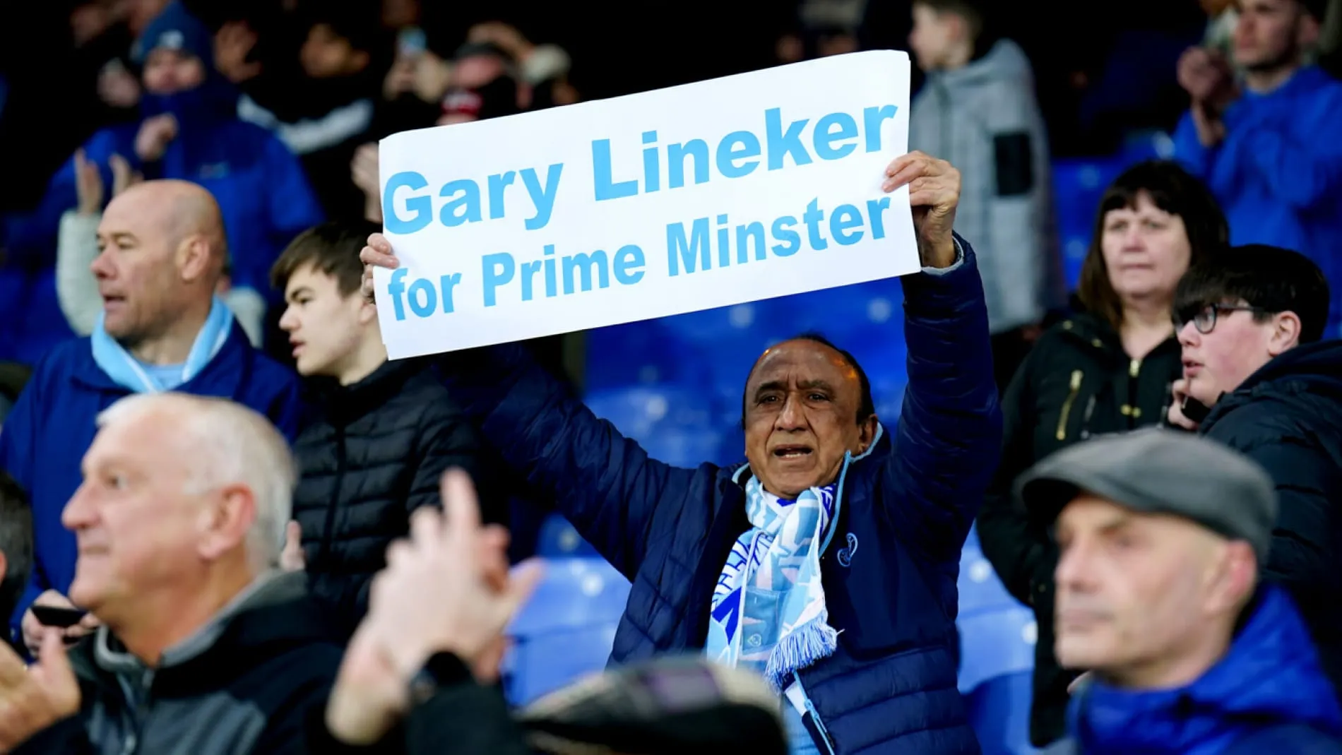 Ap&oacute;s fim de semana ca&oacute;tico e boicote de funcion&aacute;rios, Lineker voltar&aacute; a apresentar o Match of the Day na BBC