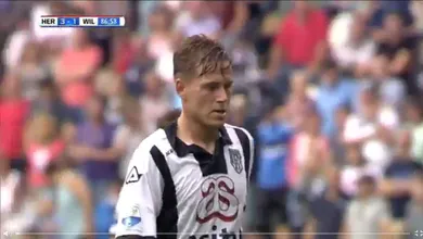 N&atilde;o era f&aacute;cil, mas Paul Gladon conseguiu perder dois p&ecirc;naltis em um minuto