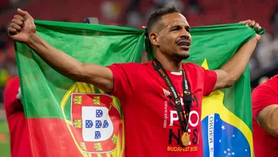 Movimenta&ccedil;&otilde;es do Cruzeiro no mercado mostram que promessa de Ronaldo deve ser cumprida