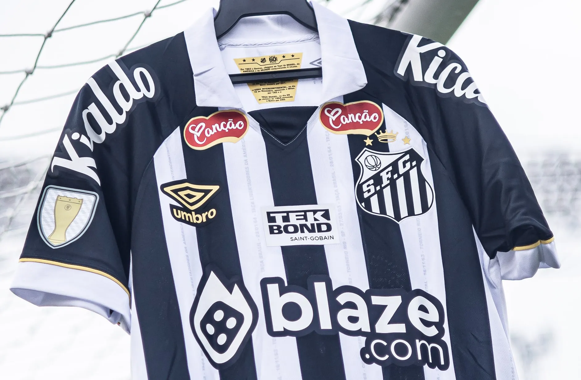 Parcelas, valor e novo gerente: os detalhes e bastidores da parceria entre Santos e Blaze por patroc&iacute;nio m&aacute;ster