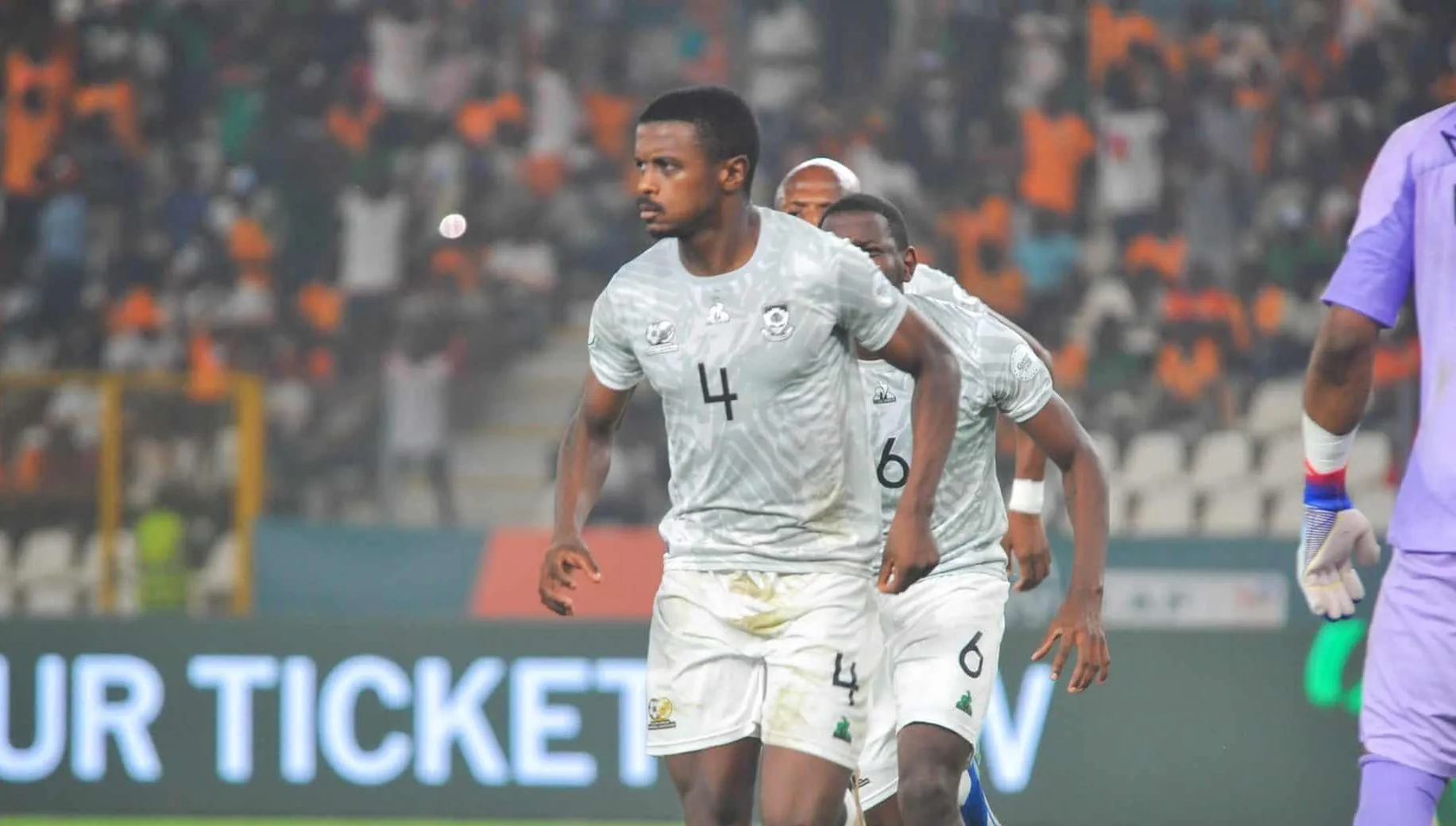 Fifa pune &Aacute;frica do Sul por violar regra e abre disputa por vaga na Copa do Mundo