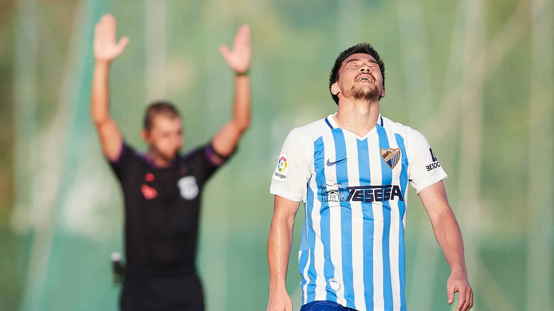Bagun&ccedil;a do M&aacute;laga fez com que Okazaki fosse dispensado sem nem fazer um jogo oficial