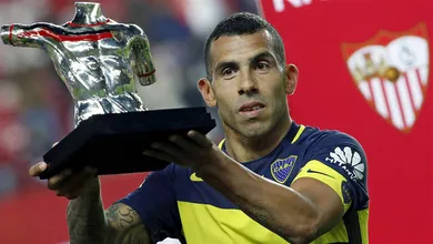 Pintura e gol no &uacute;ltimo minuto: o show de Tevez na vit&oacute;ria do Boca sobre o Sevilla