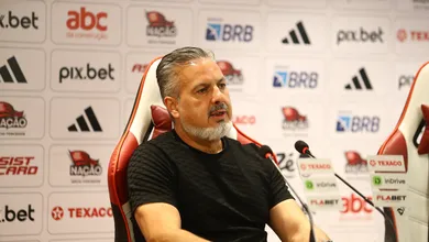 Danilo e Vit&atilde;o no Flamengo? Jos&eacute; Boto fala sobre busca do Rubro-Negro por zagueiro