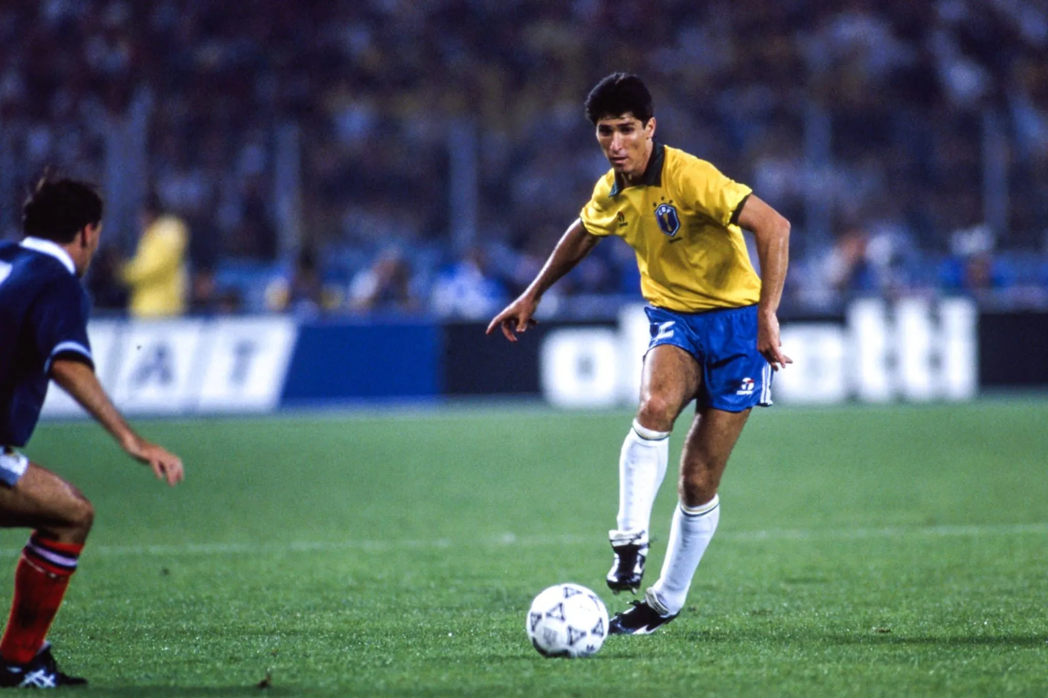 Alfinetadas entre jogadores de gera&ccedil;&otilde;es diferentes em nada ajudam o futebol brasileiro