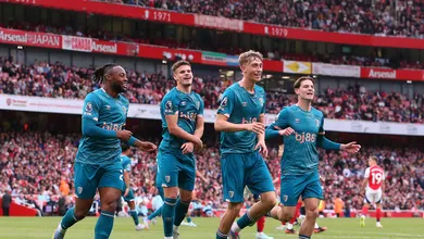 Brasileiro e alvo do Chelsea atrapalham dia hist&oacute;rico de Rice em trope&ccedil;o do Arsenal