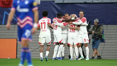 RB Leipzig supera Estrela Vermelha e fica perto de virar carta marcada no mata-mata da Champions