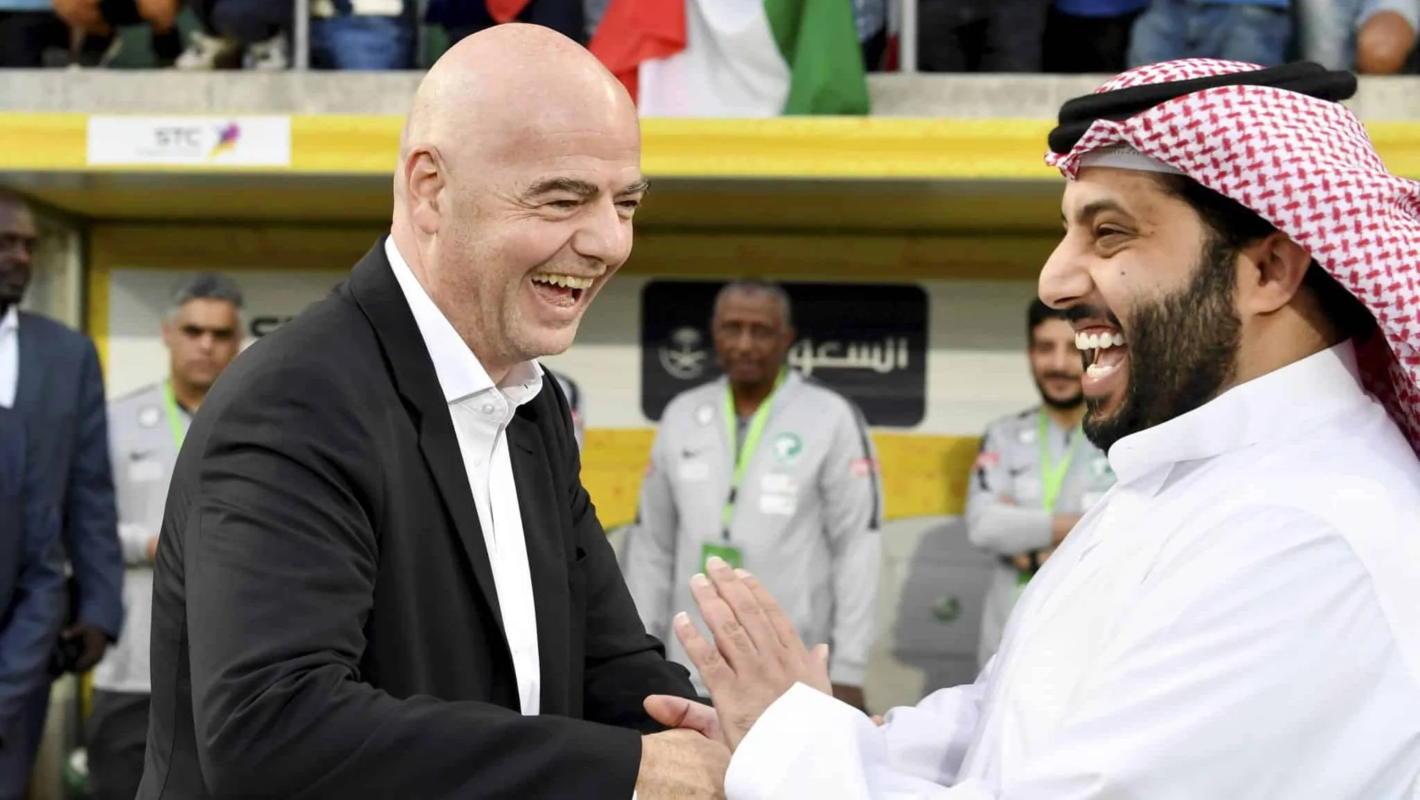 &lsquo;Perdemos o futebol para a Ar&aacute;bia Saudita&rsquo;: Ex-presidente da Fifa detona Infantino