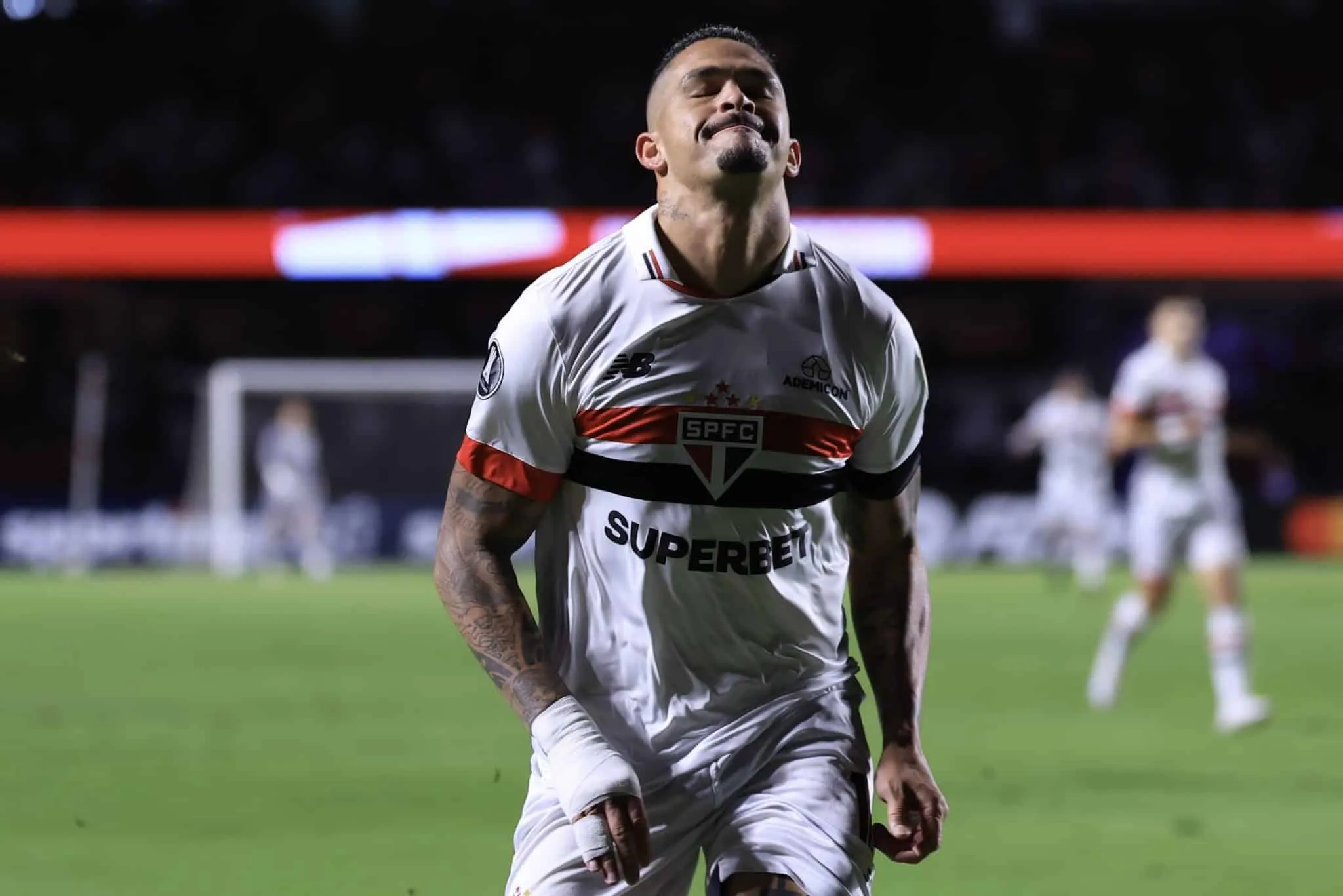 Pior atua&ccedil;&atilde;o ofensiva do S&atilde;o Paulo mostra que Lucas, Luciano e Calleri n&atilde;o podem jogar juntos