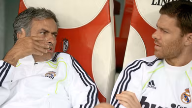 Mourinho elogia contra-ataque do Leverkusen: &ldquo;Cinco ou seis que poderiam correr na Olimp&iacute;ada&rdquo;