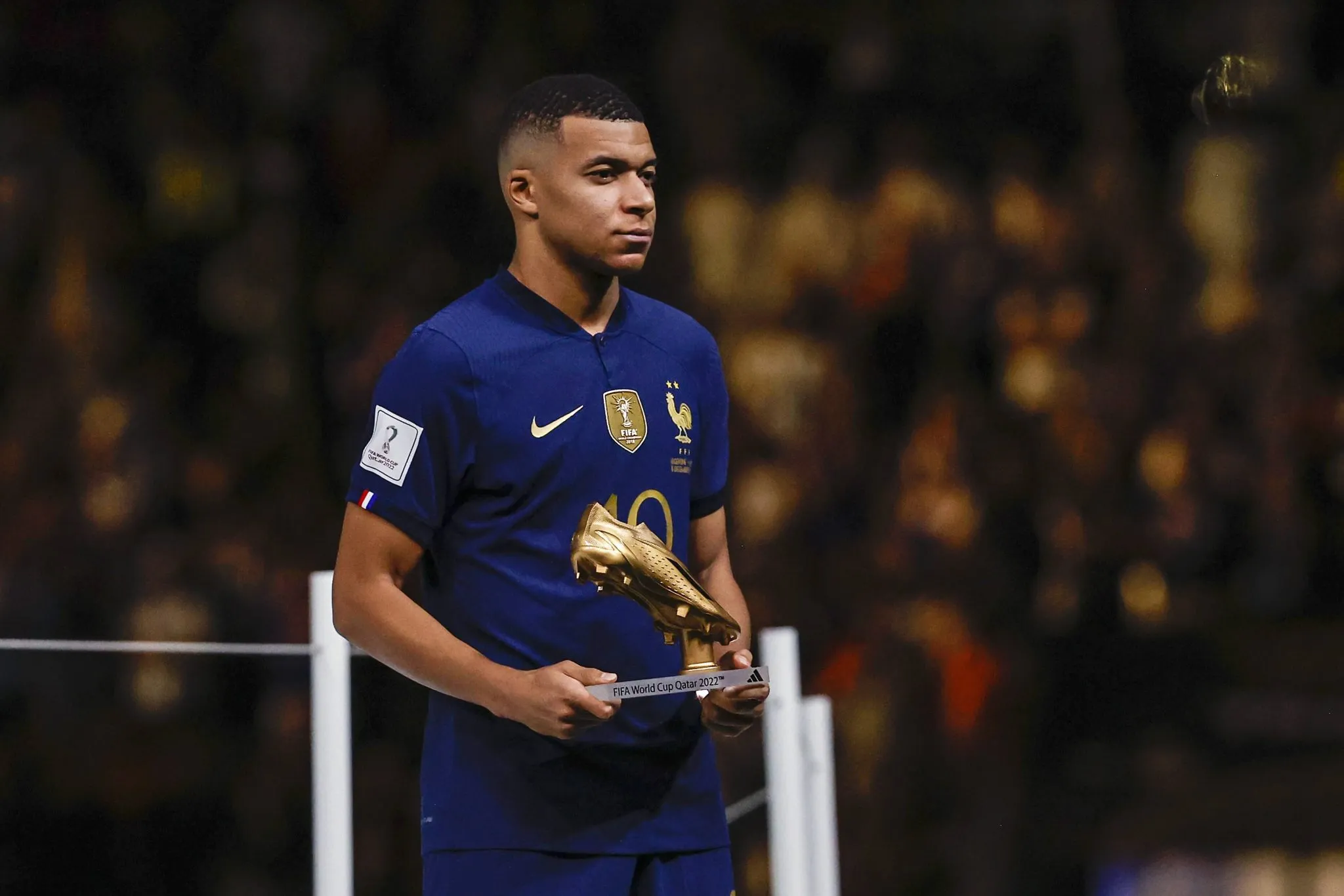 Mbapp&eacute; recebeu a Chuteira de Ouro na Copa do Mundo de 2022 (
