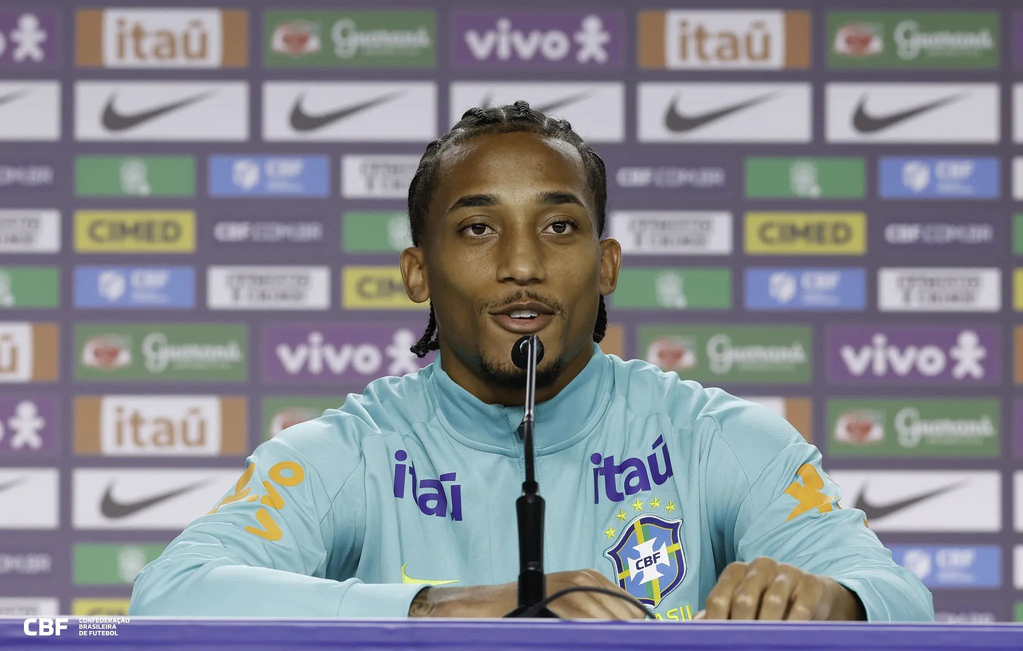 Jo&atilde;o Pedro sabe o que precisa fazer para conquistar Ancelotti e ser o 9 da Sele&ccedil;&atilde;o na Copa