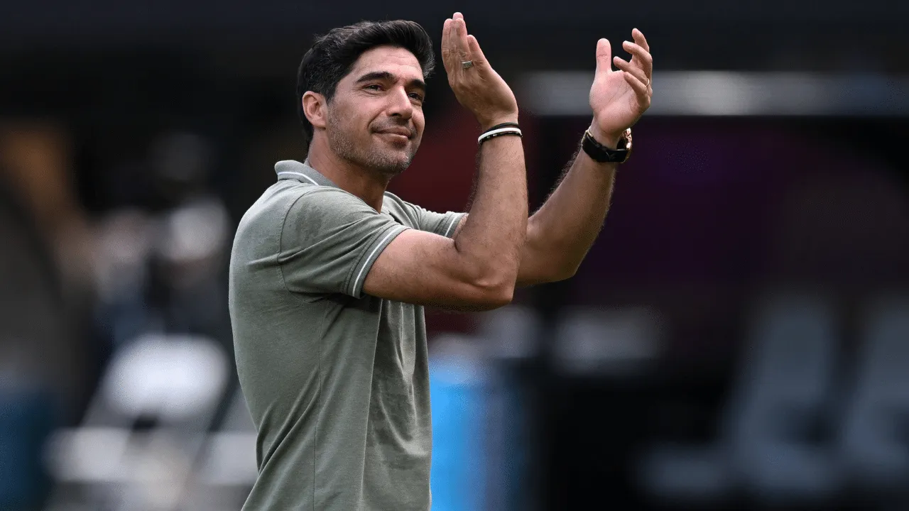 Abel Ferreira revela rela&ccedil;&atilde;o de pai e filho com her&oacute;i do Palmeiras no Mundial