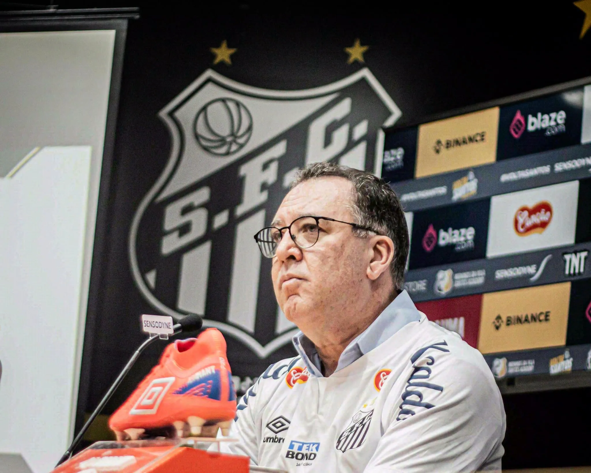 Por que o Santos est&aacute; confiante em queda de novo transfer ban da Fifa