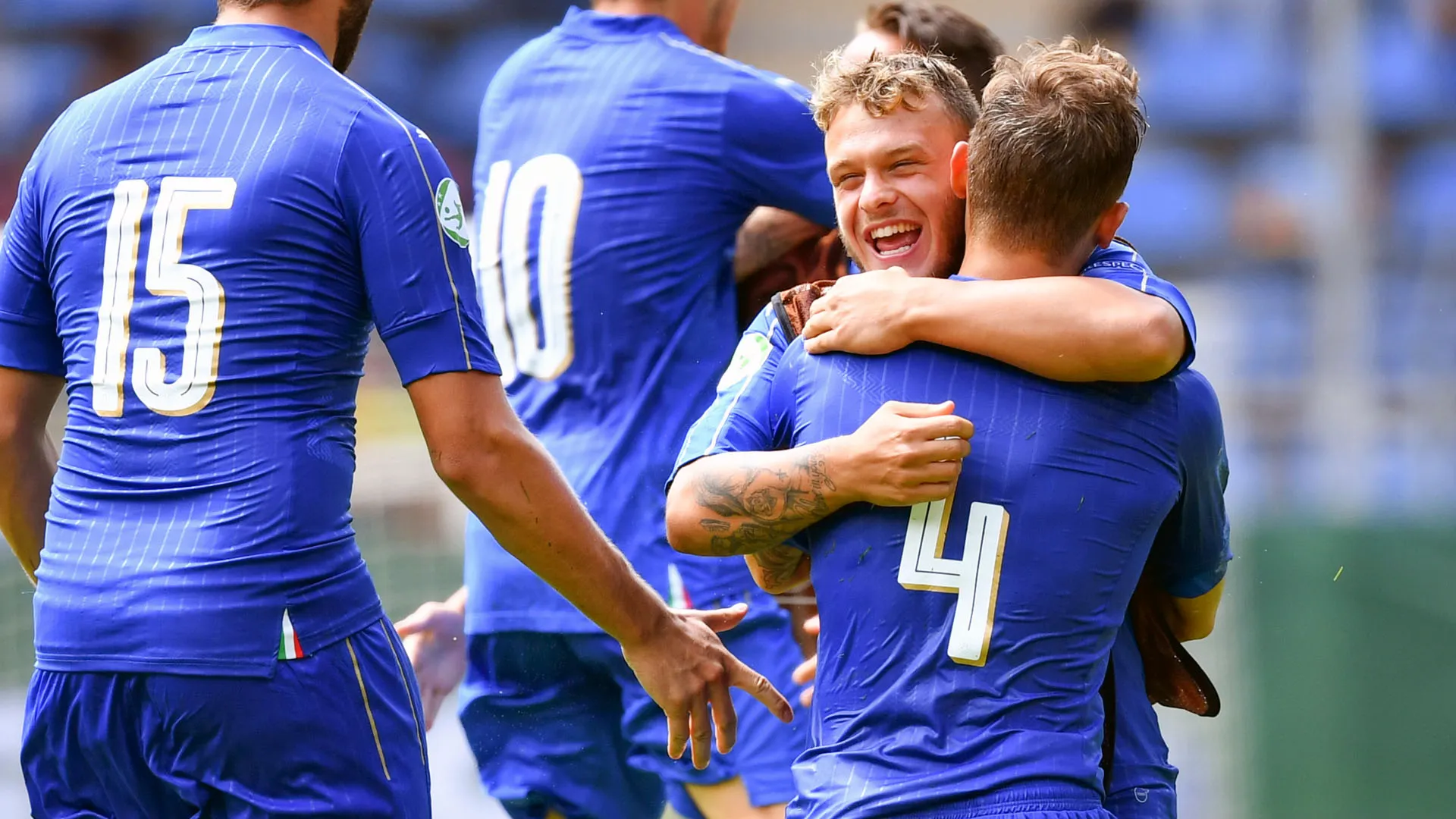O lateral inspirado em Roberto Carlos que leva uma It&aacute;lia bem t&iacute;pica &agrave; final da Euro sub-19