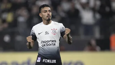 De &lsquo;descartado&rsquo; a titular: o que explica o sucesso de Matheus Bidu no Corinthians