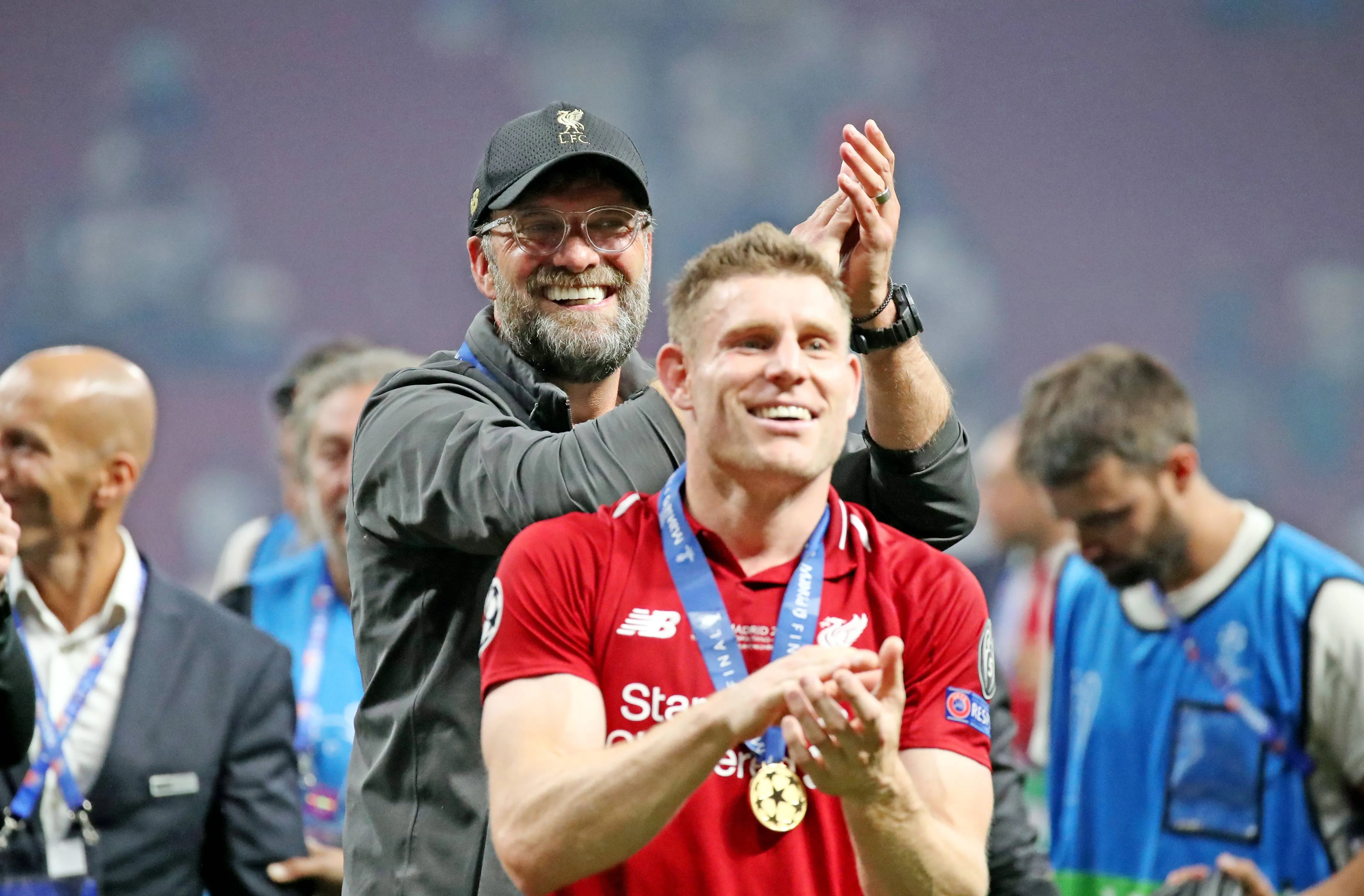 Milner e Klopp celebram conquista da Champions League pelo Liverpool